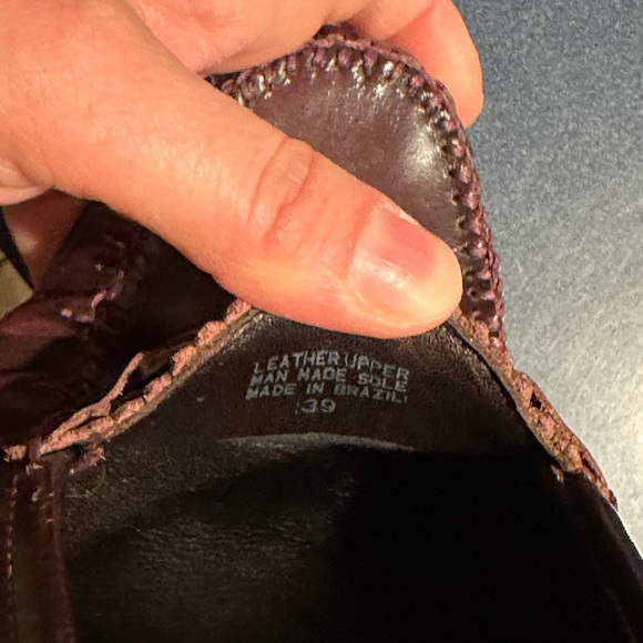 RSVP Burgundy Block Heel Copper Buckles Size 8/39 Great Condition Like New. - Picture 6 of 10